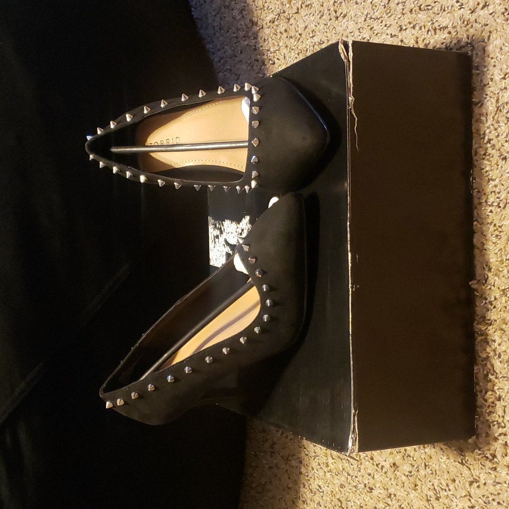 NEW Torrid Black Spike High Heels NIB size 6.5WW